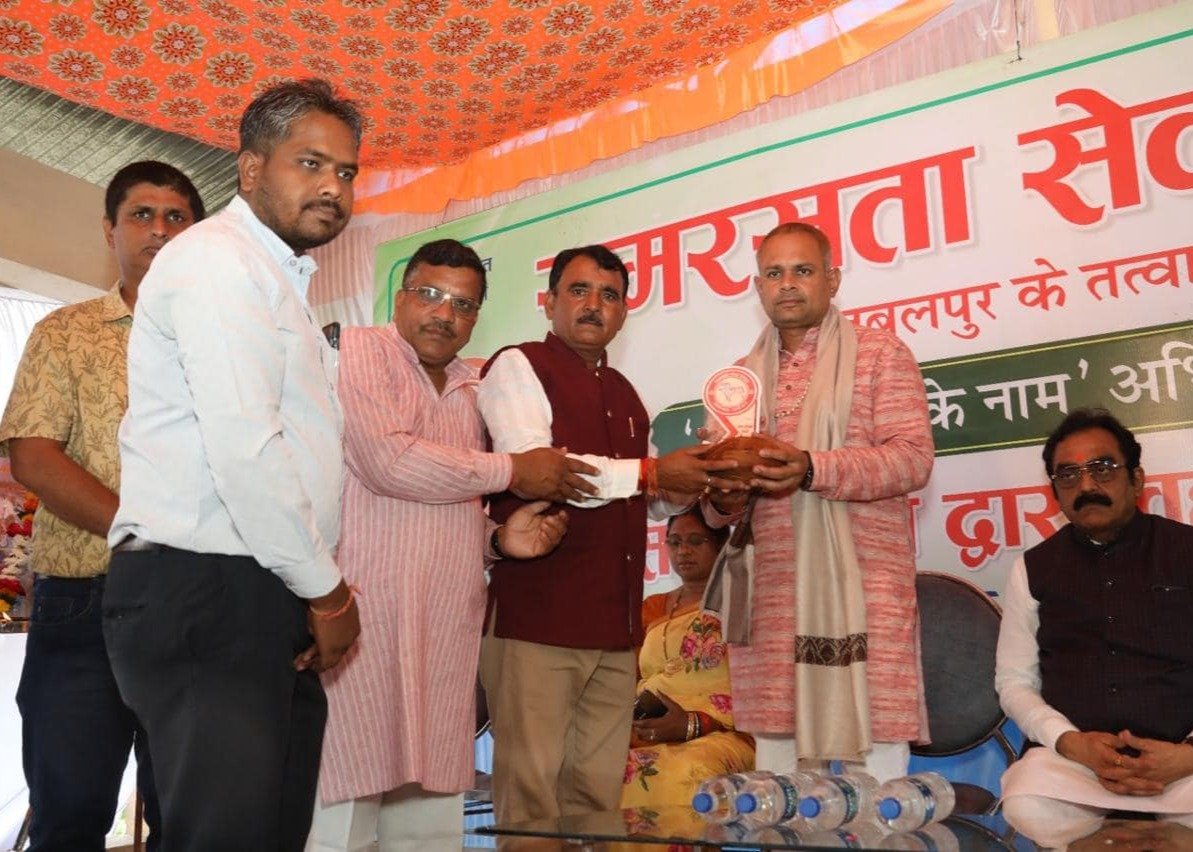 वृहद वृक्षारोपण कार्यक्रम का आयोजन सफलतापूर्वक संपन्न हुआ। - Photo 5